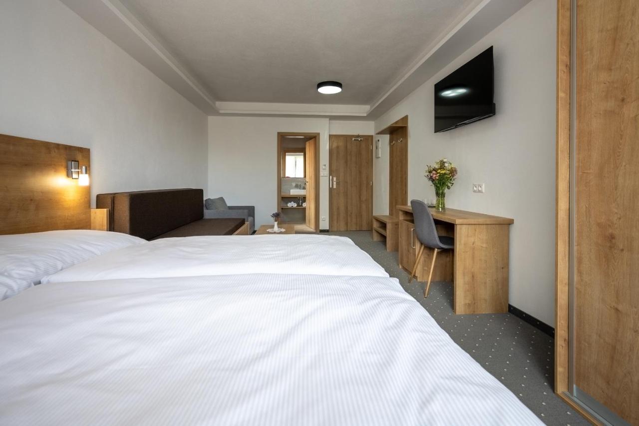 Berg Liptov Otel Liptovský Mikuláš Dış mekan fotoğraf