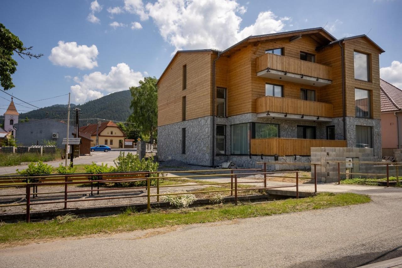 Berg Liptov Otel Liptovský Mikuláš Dış mekan fotoğraf