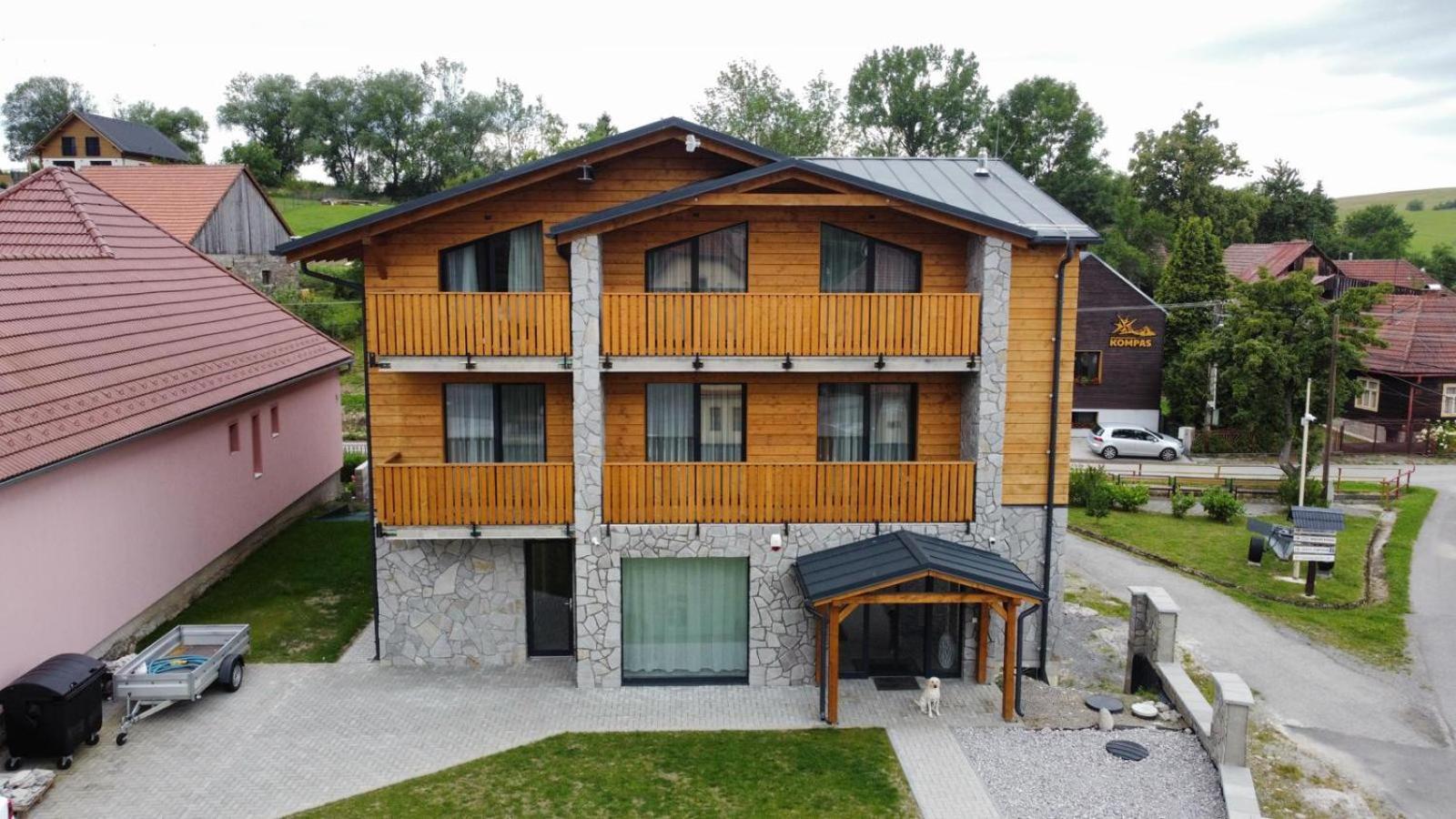 Berg Liptov Otel Liptovský Mikuláš Dış mekan fotoğraf