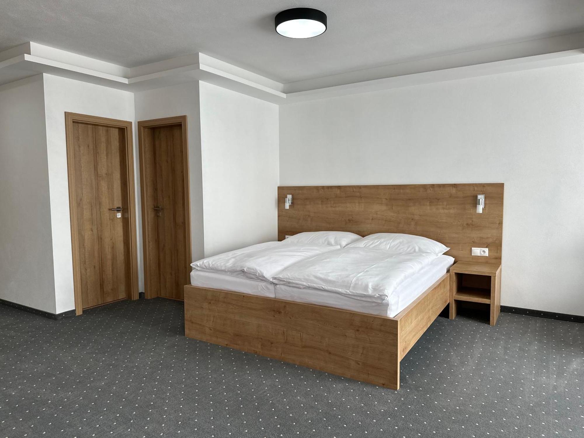 Berg Liptov Otel Liptovský Mikuláš Dış mekan fotoğraf